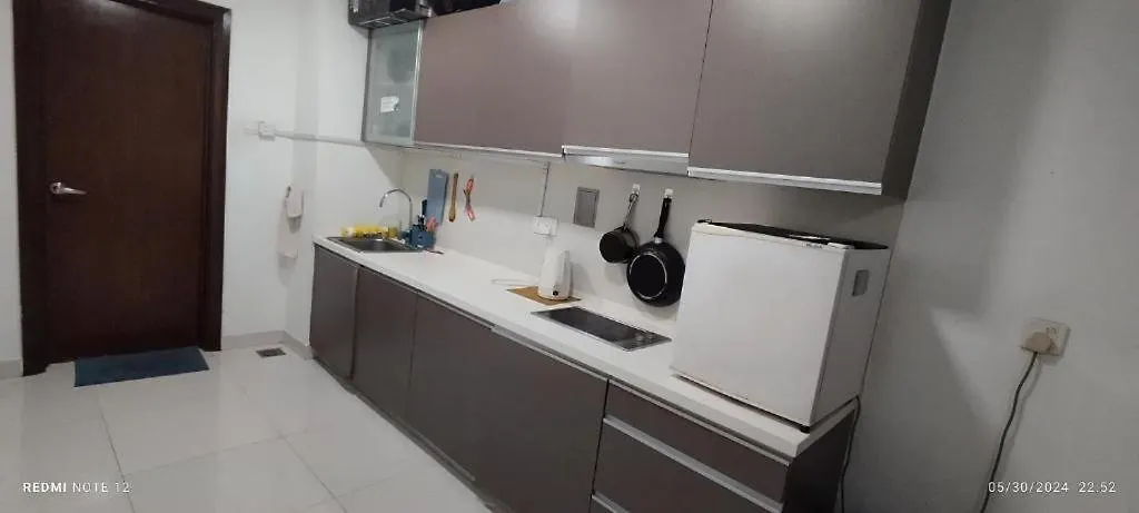 Infinity Pool Hostel Kuala Lumpur